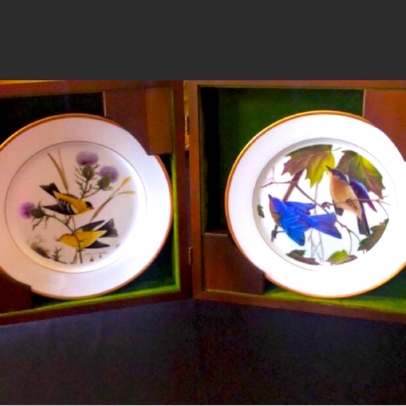 ⭐️Sale “LENOX” FINE CHINA SET OF 2  COLLECTOR’S PLATES 10.5 INCHES IN DIAMETER - Picture 1 of 7